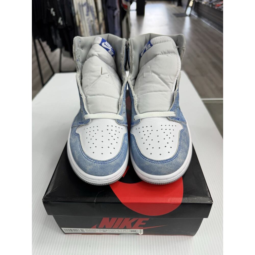 Size 9.5 - Air Jordan 1 Retro High OG Hyper Royal 555088-402 - Picture 2 of 10